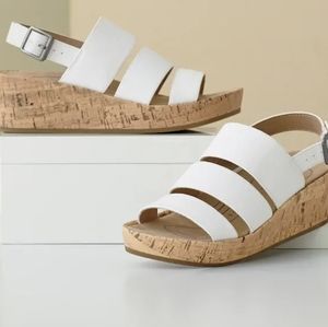 NWOT Lifestride Wyonna White Wedge Sandal SZ 8.5